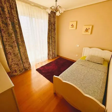 Apartment 3-bedrooms Apartament Vista Roja *